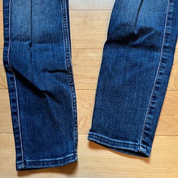 NWOT Hollister High-Rise Super Skinny Ripped Medium Wash Jeans - Picture 3 of 7